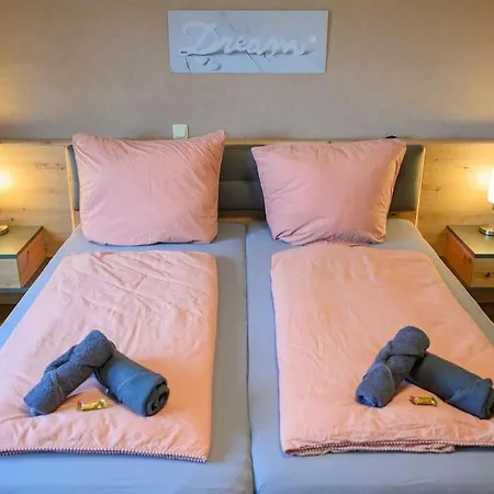 4 Sterne Rhoenland-erlebnis In - Auch Fuer Wanderreiter