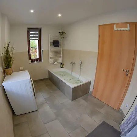 4 Sterne Rhoenland-erlebnis In - Auch Fuer Wanderreiter Apartment
