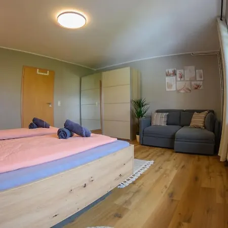 Apartment 4 Sterne Rhoenland-erlebnis In - Auch Fuer Wanderreiter *